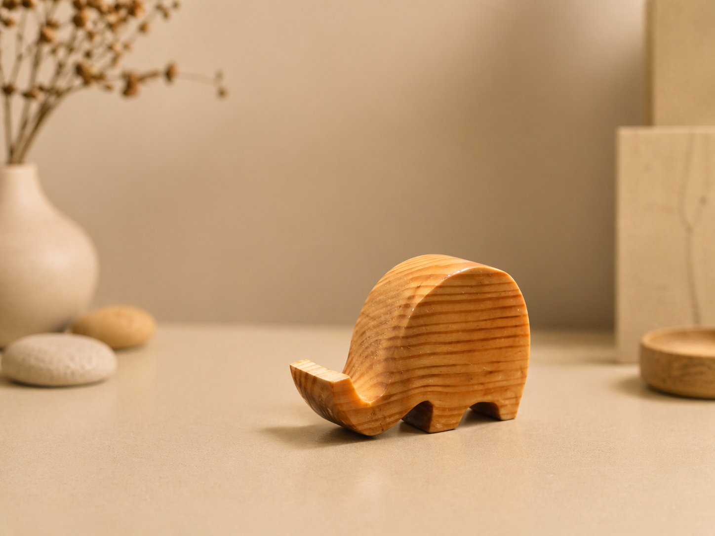 Nerina Loop Wooden Decor Sculpture in natural polished wood by UDSS Atelier view 2