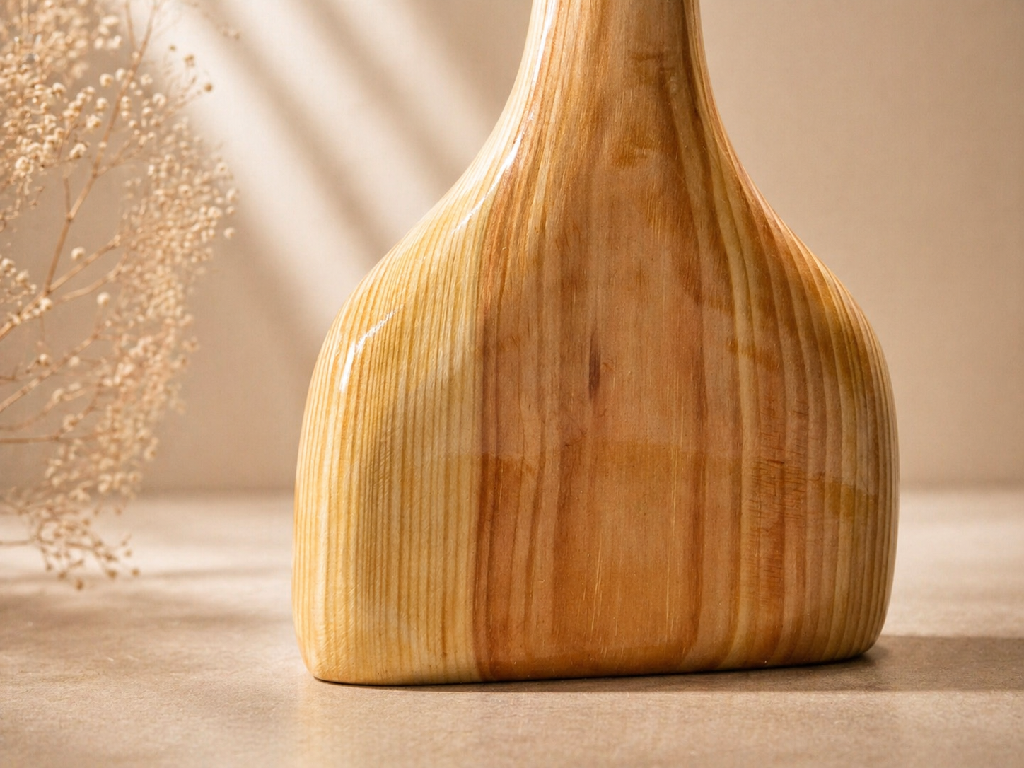 Cala Ridge Pine Wooden Flower Vase in pine wood by UDSS Atelier view 3