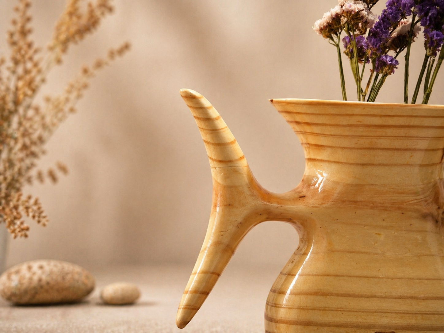 Solen Petal Pine Wooden Flower Vase in pine wood by UDSS Atelier view 2